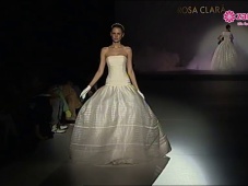 Te traemos el desfile de Rosa Clará – Novias 2013 [Video]