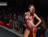 Pasarela Beach Bunny, bikinis para novias