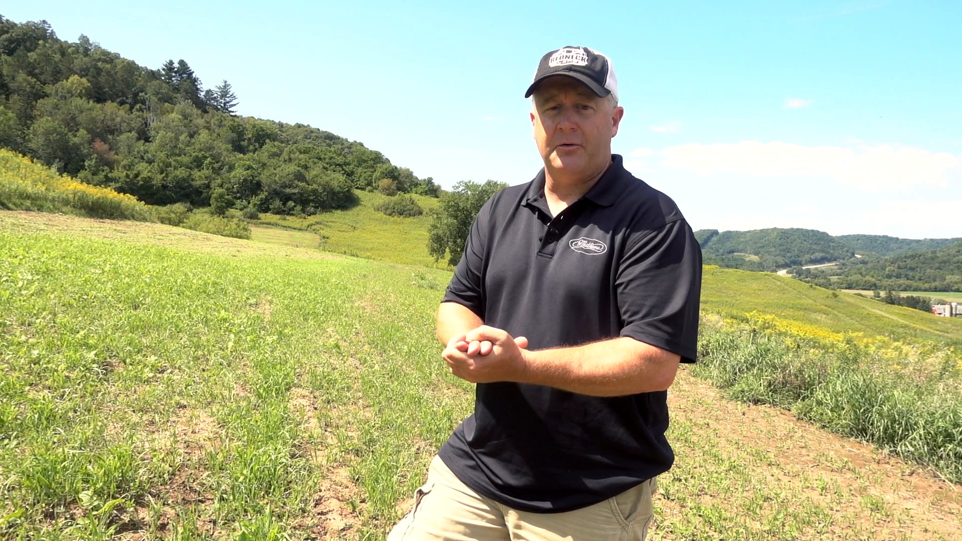 Whitetails By Design TV - Ep 02 - Hunting a Food Plot