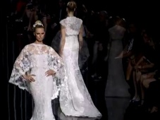 Pronovias 2012 Bridal Fashion Show [Video]
